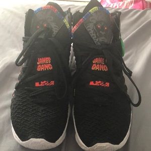 LeBron 17 James Gang